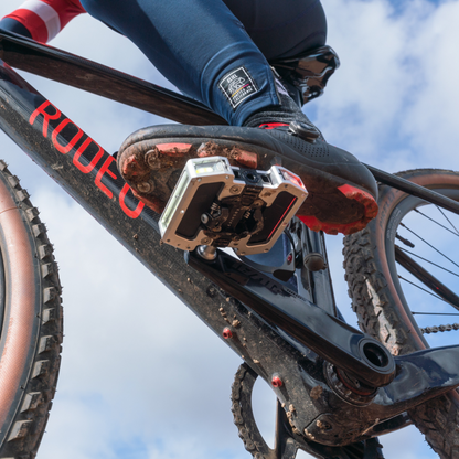Arclight PRO Clipless Pedals With Lights